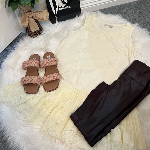 Logo Lavish sleeveless tunic with pleated hem and lace trim. Size XS - Picture 4 of 9